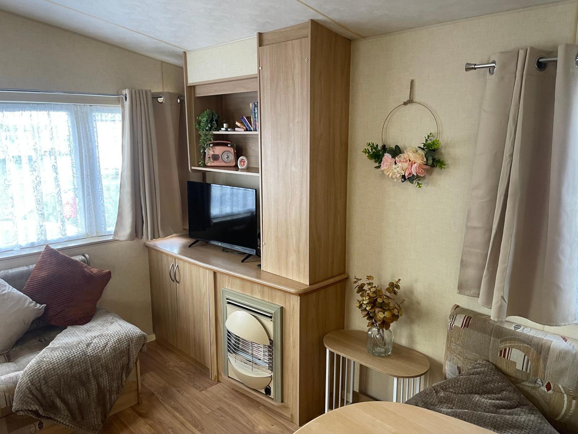 Sandlemere - 6 Berth, 3 Bedroom Caravan Tunstall  Eksteriør billede